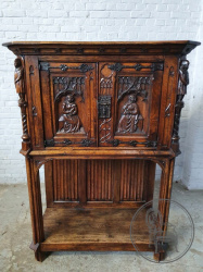 Антикварный готический поставец с коваными элементами код. BE107068