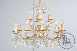 картинка Старинная люстра в стиле Мария-Терезия салоне старинных вещей "Шебби" являющийся официальным дистрибьютором в России и Беларуси
