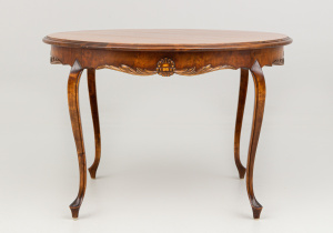 картинка Cтаринный столик салоне старинных вещей "Шебби" являющийся официальным дистрибьютором в России и Беларуси