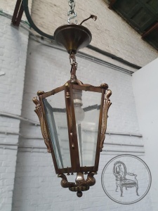 картинка Старинный бронзовый светильник-фонарь салоне старинных вещей "Шебби" являющийся официальным дистрибьютором в России и Беларуси