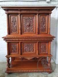 Антикварный ореховый резной буфет код. BE4097130