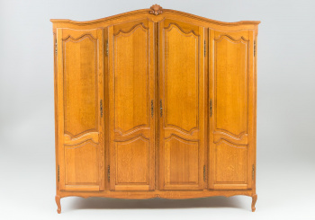 Старинный шкаф код. RM25086