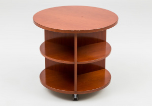 картинка Столик салоне старинных вещей "Шебби" являющийся официальным дистрибьютором в России и Беларуси