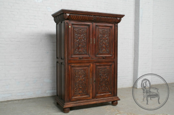 Антикварный шкаф код. BE6904