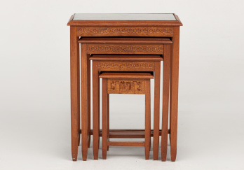 Старинный набор столиков код. RM73194