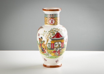 Старинная ваза с росписью в стиле Шинуазри код.&nbsp;RM4113546