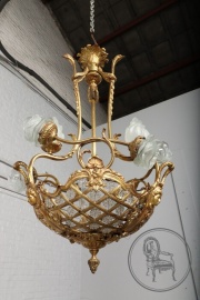 Антикварная бронзовая люстра в форме корзины с цветами код. BE4131571