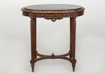 Старинный приставной столик код. RM66189