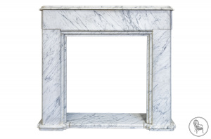 картинка Антикварный каминный портал салоне старинных вещей "Шебби" являющийся официальным дистрибьютором в России и Беларуси