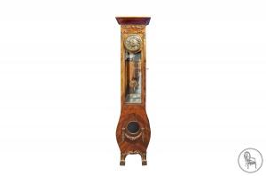 картинка Антикварные напольные часы салоне старинных вещей "Шебби" являющийся официальным дистрибьютором в России и Беларуси