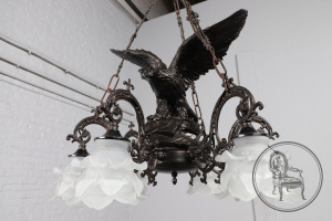 картинка Старинная люстра салоне старинных вещей "Шебби" являющийся официальным дистрибьютором в России и Беларуси