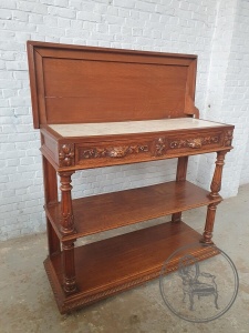 картинка Антикварны дубовый комод с откидной крышкой и поверхностью из мрамора салоне старинных вещей "Шебби" являющийся официальным дистрибьютором в России и Беларуси