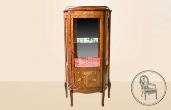 Антикварная ореховая витрина код. VS1456