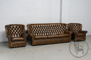 картинка Старинный комплект для гостиной салоне старинных вещей "Шебби" являющийся официальным дистрибьютором в России и Беларуси