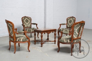 картинка Антикварный ореховый набор для гостинной салоне старинных вещей "Шебби" являющийся официальным дистрибьютором в России и Беларуси