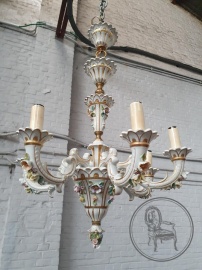 Старинная фарфоровая люстра с лепниной код. BE4118005