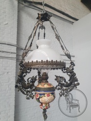 Антикварная люстра из бронзы с плафоном из опалового стекла код. BE4165367