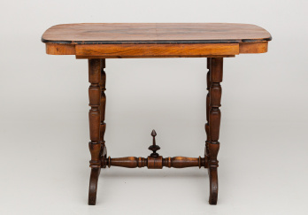 Антикварный столик код. RM47137