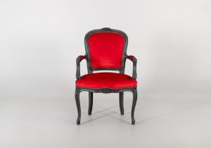 картинка Старинное кресло салоне старинных вещей "Шебби" являющийся официальным дистрибьютором в России и Беларуси