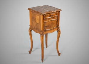 картинка Антикварный ореховый комод с мрамором и маркетри салоне старинных вещей "Шебби" являющийся официальным дистрибьютором в России и Беларуси