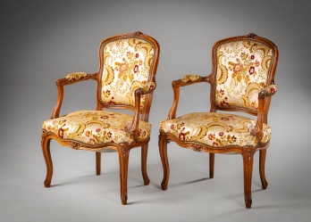 Комплект старинных кресел (2 шт.) из красного дерева код. RM4140444