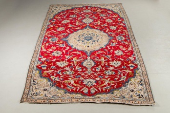 Антикварный ковер с цветочным орнаментом и медальоном в центре код. RM4101743