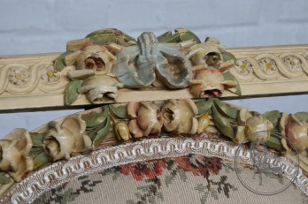 Антикварный резной комплект для гостиной код. BE107830