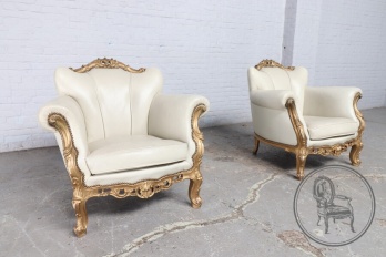 Старинные ореховые кресла (2 шт.) с позолотой и кожаной обивкой код. BE4139767