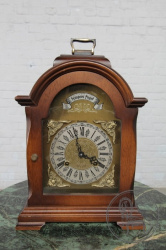 Антикварные часы код. BE5712