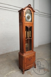 Антикварные дубовые часы с резной короной код. BE4097557