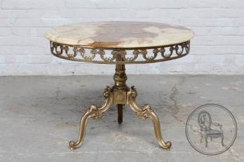 Старинный столик со столешницей из оникса код. BE6133