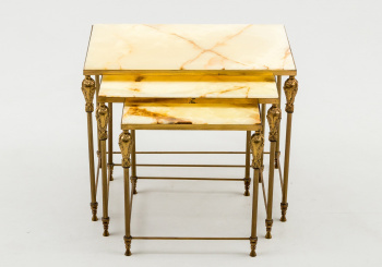 Старинный набор столиков код. RM31228