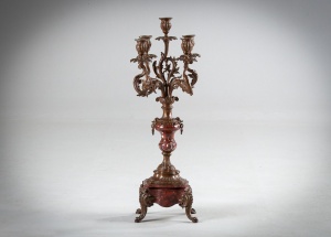 картинка Антикварный канделябр на мраморном основании салоне старинных вещей "Шебби" являющийся официальным дистрибьютором в России и Беларуси