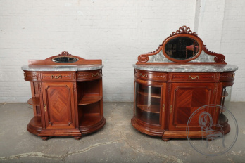 Антикварный ореховый комод с мраморной столешницей, зеркалом и открытыми боковыми полками код. BE4096741