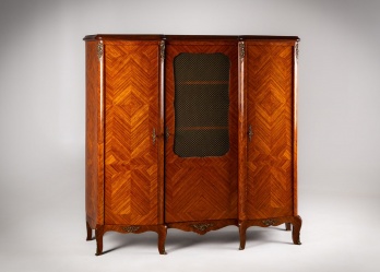 Антикварный шкаф с маркетри в стиле Людовика XVI код. RM4165402