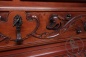 Старинный комод из красного дерева с объемной изящной резьбой код. BE4097517 фото 7