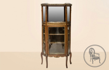 Антикварная витрина код. VS1485