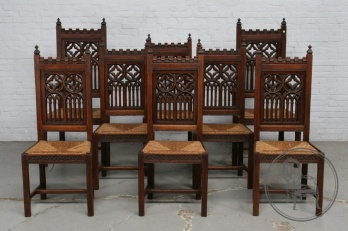 Антикварные стулья в готическом стиле код. BE4097284