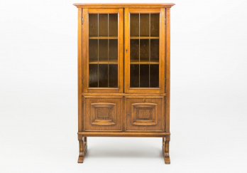 Старинный посудный шкаф код. RM5612