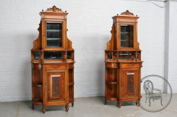 Антикварные парные буфеты из ореха с зеркалом и открытыми полками код. BE107544