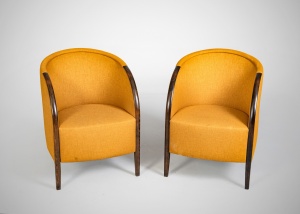 картинка Винтажные парные кресла в стиле ар-деко формы «tub chair» салоне старинных вещей "Шебби" являющийся официальным дистрибьютором в России и Беларуси