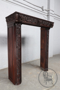 картинка Антикварный портал для камина салоне старинных вещей "Шебби" являющийся официальным дистрибьютором в России и Беларуси