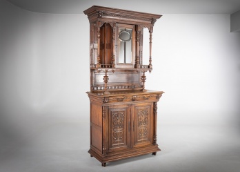 Антикварный резной буфет с витражной дверцей код. RM4165758