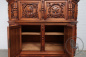 Антикварный ореховый шкаф с резьбой на рыцарскую тему код. BE107679 фото 15