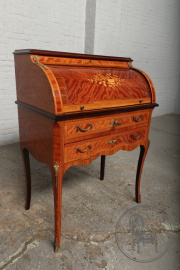 Старинное бюро код. BE70946