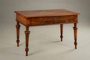 Антикварный ореховый письменный стол код. RM4101587