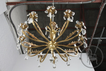 Старинная люстра на 12 рожков из бронзы с хрусталем код. BE3259380