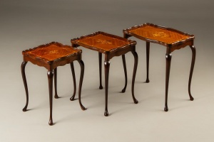 картинка Набор старинных столиков с цветочными интарсиями салоне старинных вещей "Шебби" являющийся официальным дистрибьютором в России и Беларуси