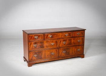 Антикварный комод в георгианском стиле код.&nbsp;RM4165885