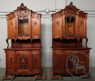 Пара антикварных ореховых буфетов в стиле Людовика XV код. BE106938